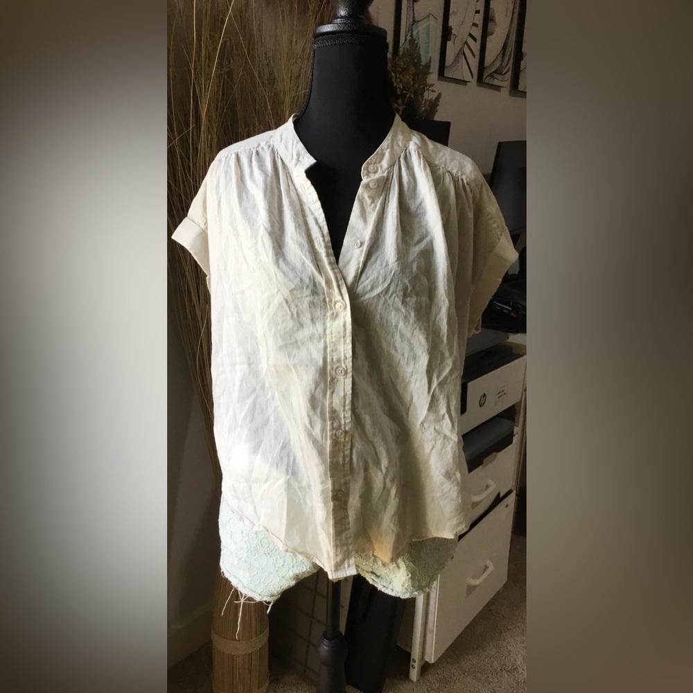 Voyageur by Mersea Elegant Cream Button-Down Shirt